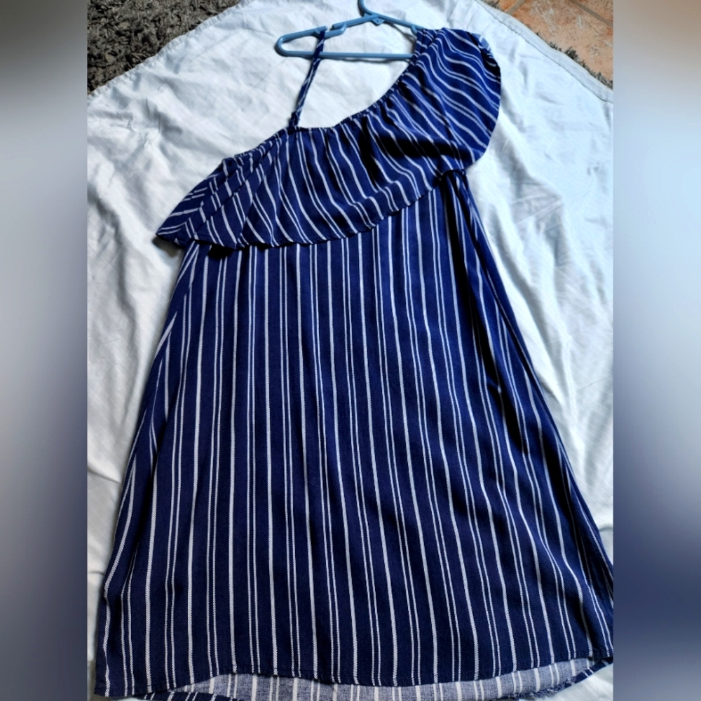 One shoulder striped dress, Size S